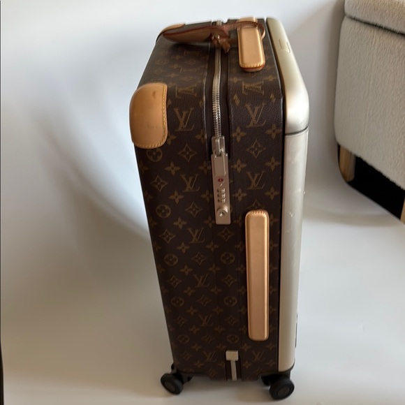 Louis Vuitton Monogram Canvas Travel Bag - Picture 6 of 15